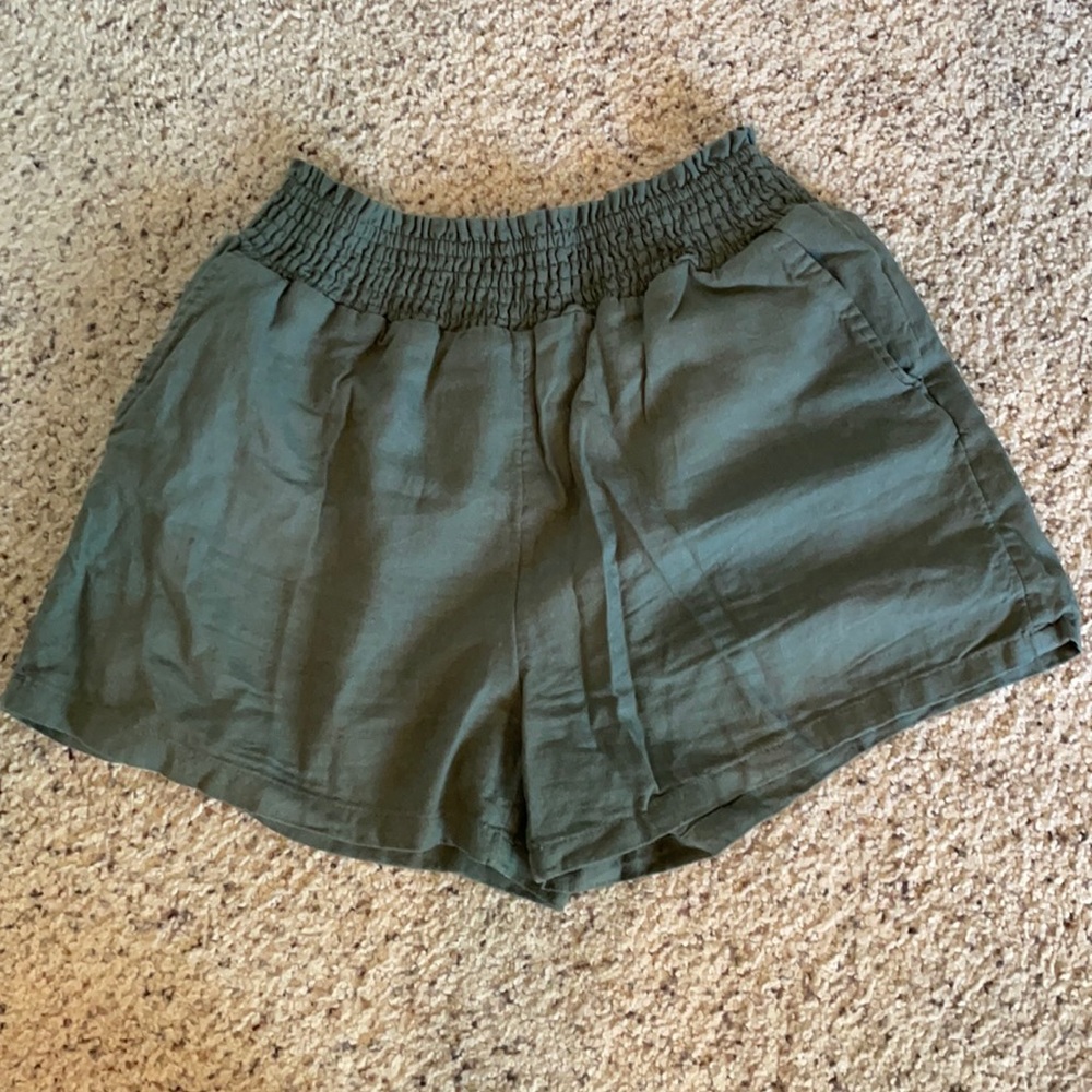Universal Thread Pull On Shorts - Picture 1 of 3